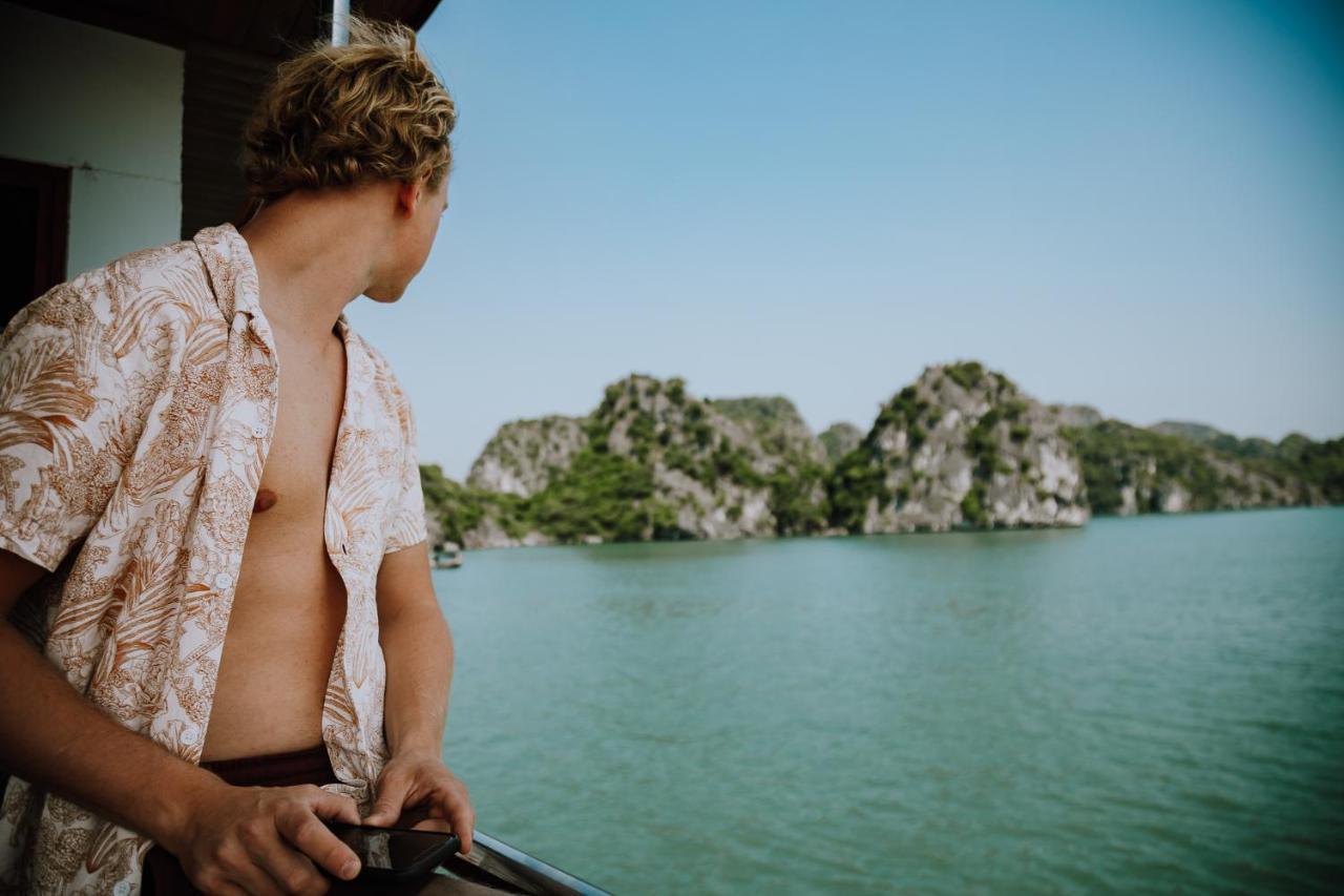 Cat Ba Bay Cruises Dong Khe Sau Exterior foto