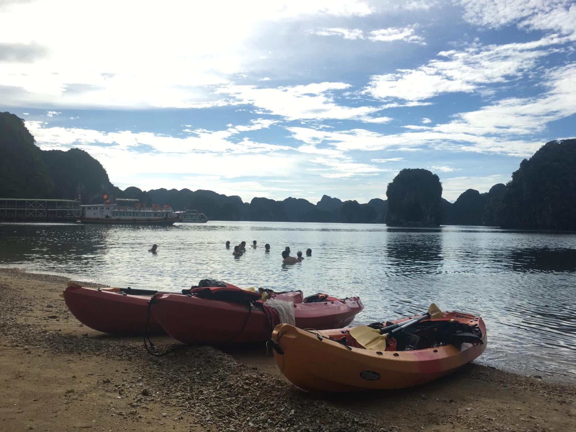 Cat Ba Bay Cruises Dong Khe Sau Exterior foto